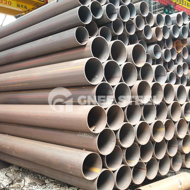 A672 L65 EFW lige svejset rør