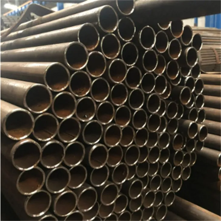 Langt lige søm svejset rør